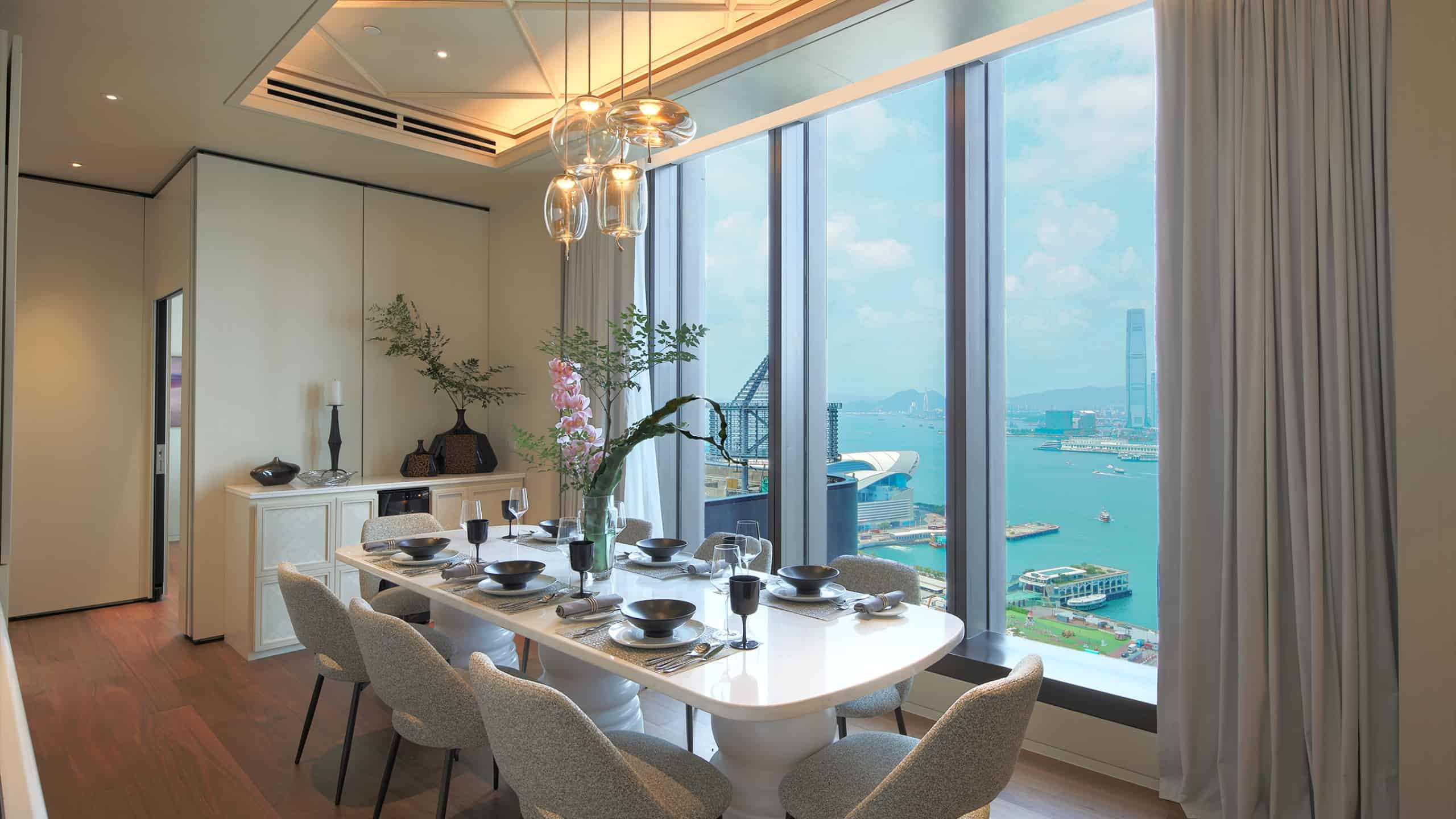 Mira Moon Penthouse Suite Dining Room